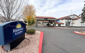 Days Inn & Suites By Wyndham Flagstaff I-40